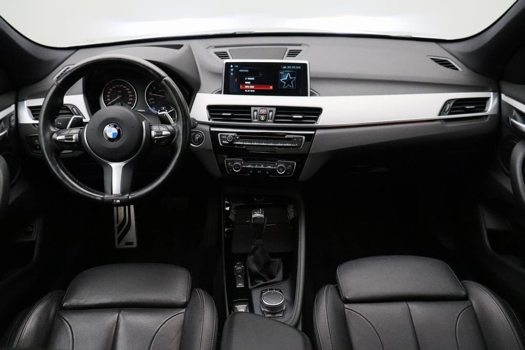 BMW X1 xDrive20i High Executive thumbnail 4
