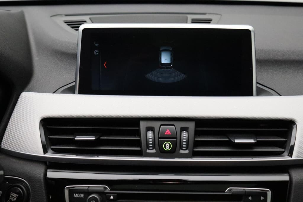 BMW X1 xDrive20i High Executive thumbnail 31