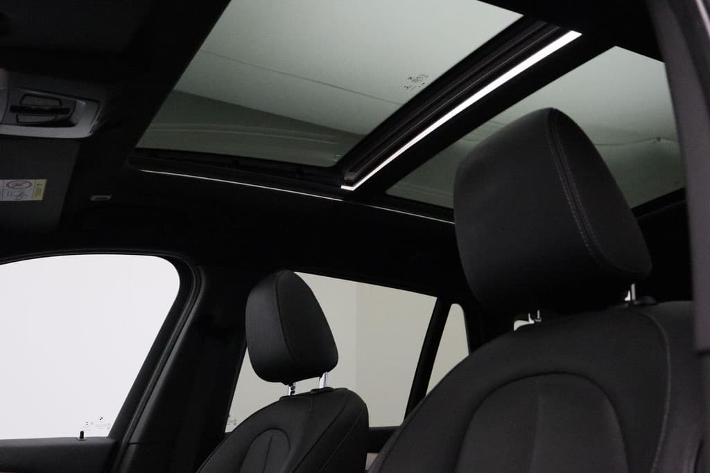 BMW X1 xDrive20i High Executive thumbnail 34