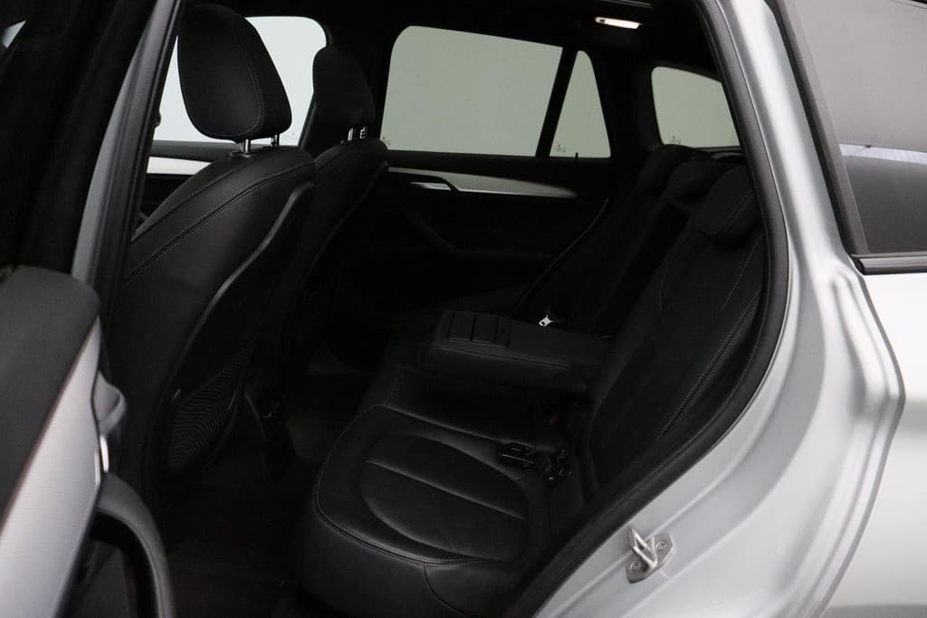 BMW X1 xDrive20i High Executive thumbnail 10