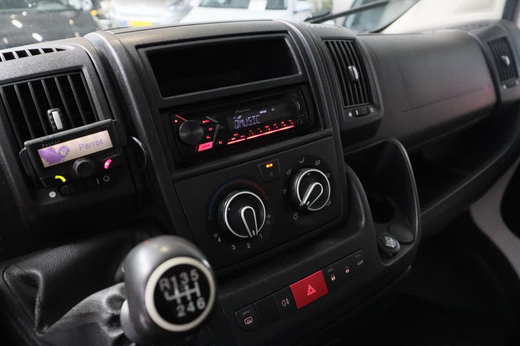 Citroën Jumper 33 2.2 HDI L2H2 thumbnail 4