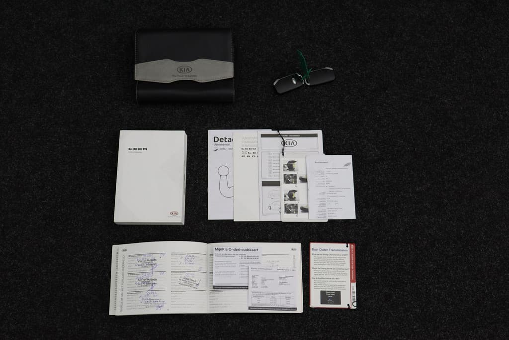 Kia ProCeed 1.6 T-GDI GT thumbnail 14