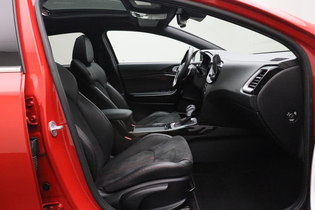 Kia ProCeed 1.6 T-GDI GT thumbnail 23