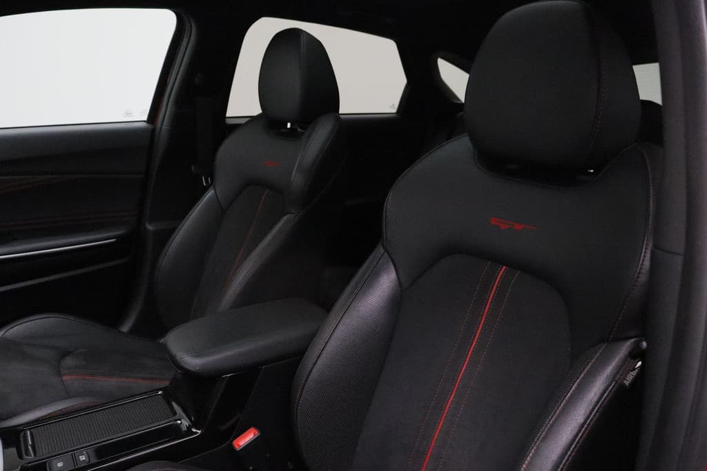 Kia ProCeed 1.6 T-GDI GT thumbnail 24