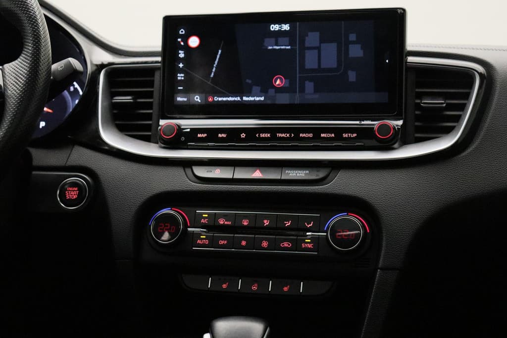 Kia ProCeed 1.6 T-GDI GT thumbnail 26