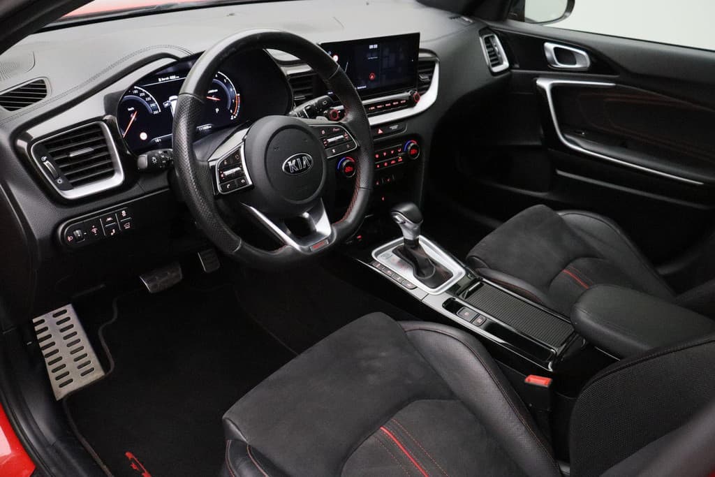 Kia ProCeed 1.6 T-GDI GT thumbnail 10