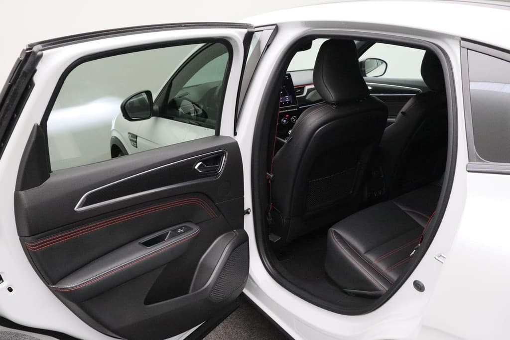 Renault Arkana 1.6 E-Tech Hybrid 145 R.S. Line thumbnail 10