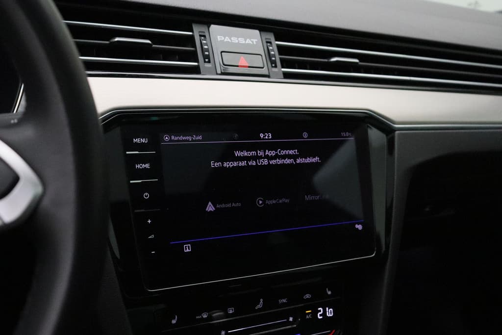 Volkswagen Passat 2.0 TSI R-Line Business + thumbnail 23