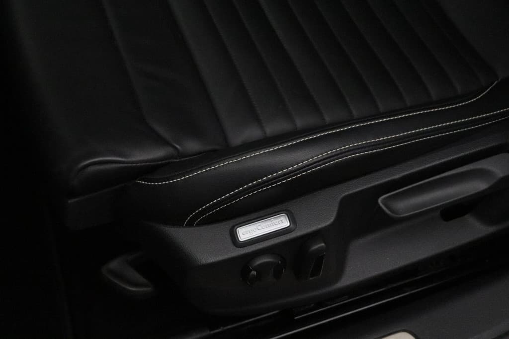 Volkswagen Passat 2.0 TSI R-Line Business + thumbnail 25