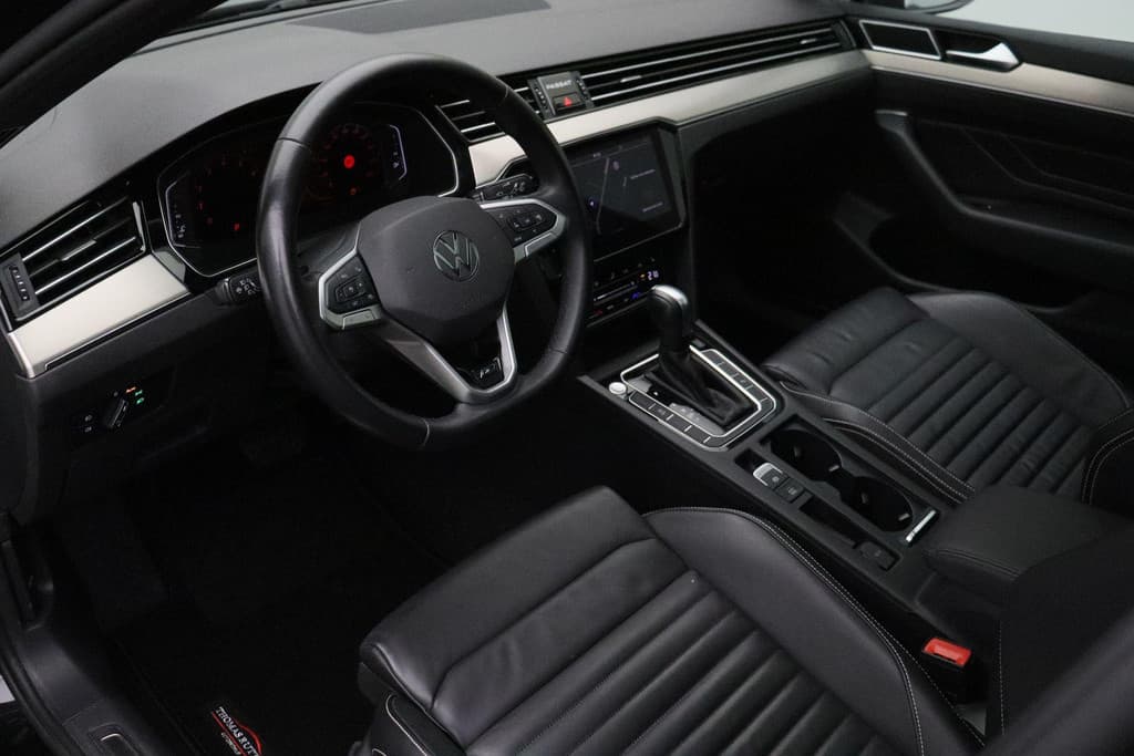 Volkswagen Passat 2.0 TSI R-Line Business + thumbnail 8