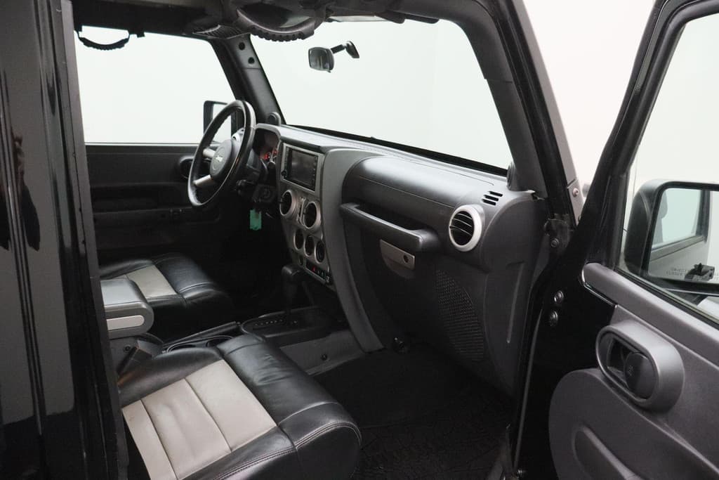 Jeep Wrangler Unlimited 2.8 CRD Sport thumbnail 22