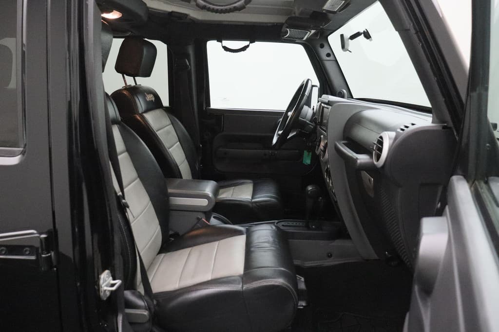 Jeep Wrangler Unlimited 2.8 CRD Sport thumbnail 23