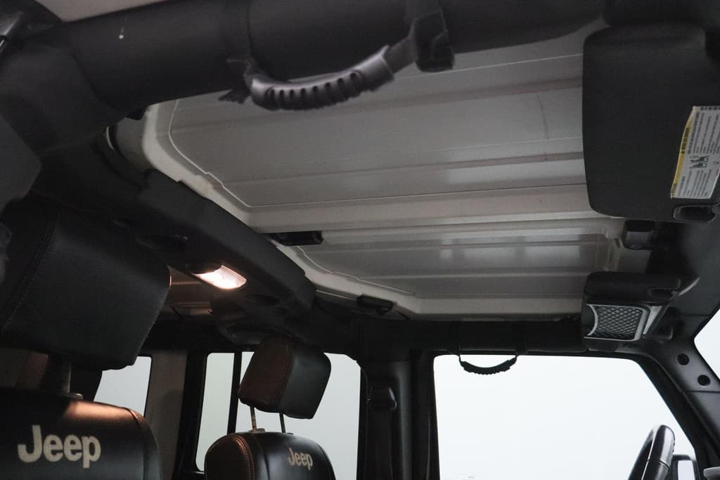 Jeep Wrangler Unlimited 2.8 CRD Sport thumbnail 25