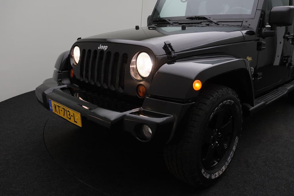 Jeep Wrangler Unlimited 2.8 CRD Sport thumbnail 31