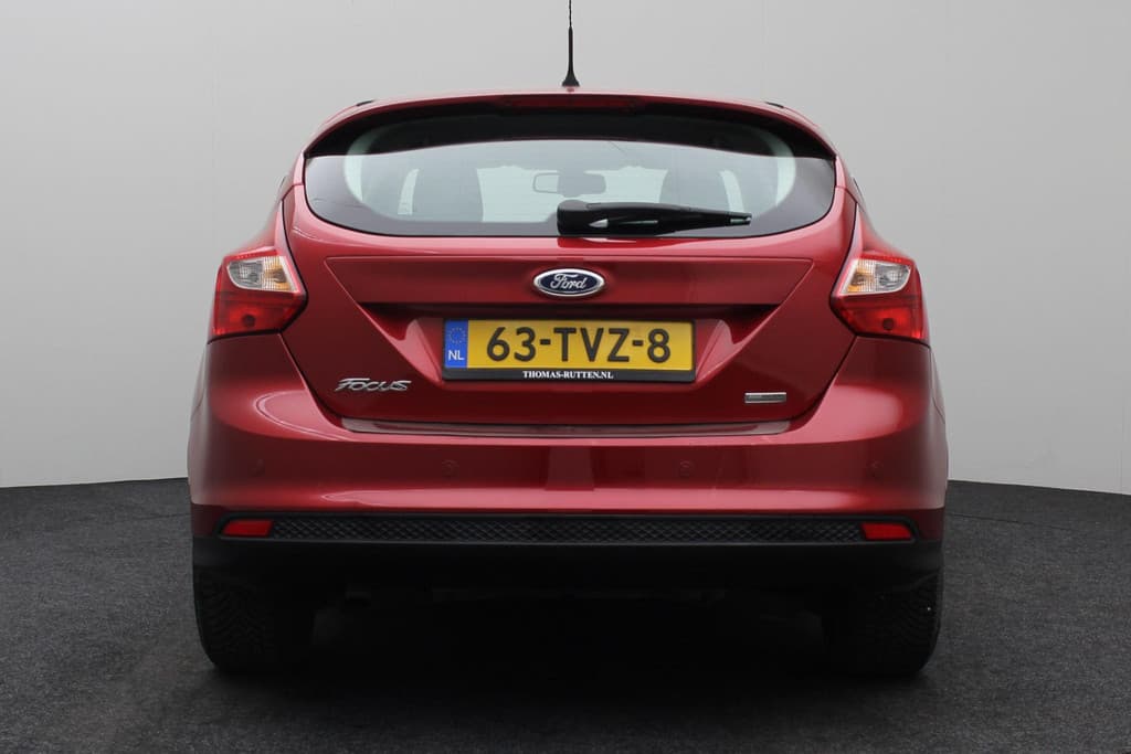 Ford Focus 1.0 EcoBoost Lease Titanium thumbnail 11