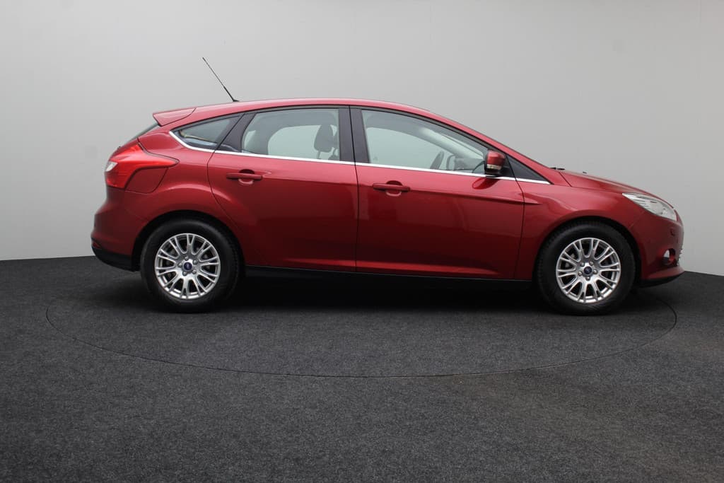 Ford Focus 1.0 EcoBoost Lease Titanium thumbnail 13