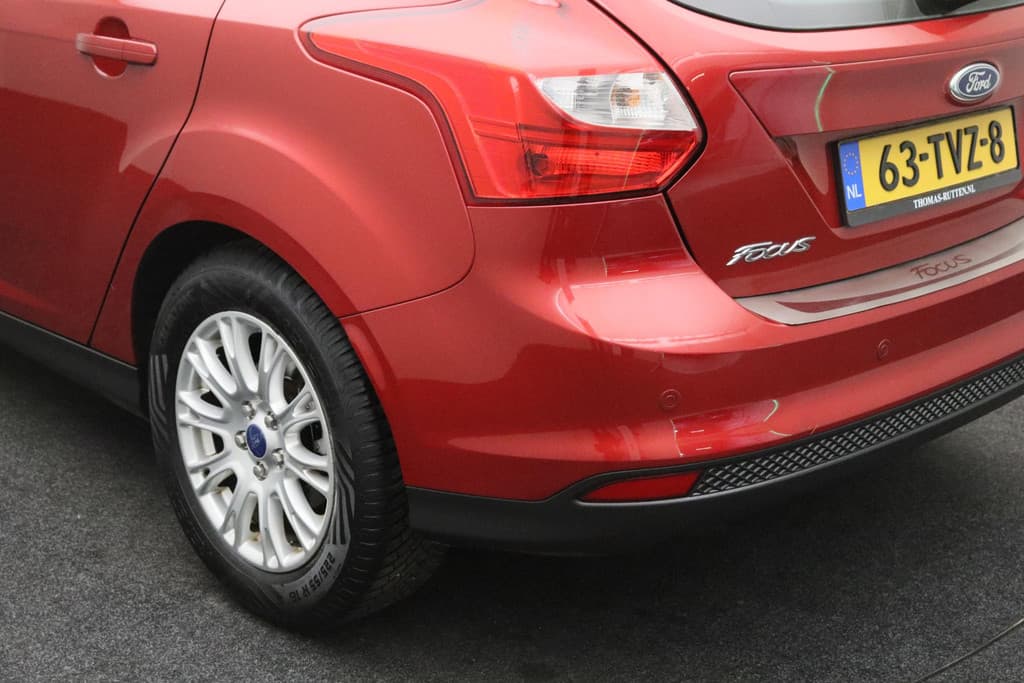 Ford Focus 1.0 EcoBoost Lease Titanium thumbnail 18