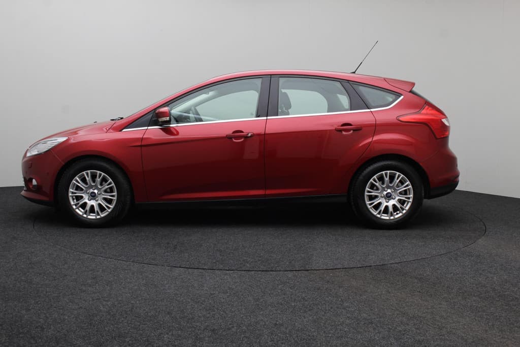 Ford Focus 1.0 EcoBoost Lease Titanium thumbnail 6