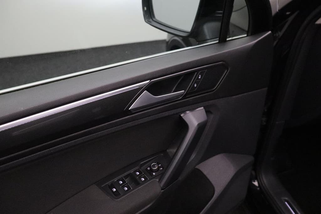 Volkswagen Tiguan 1.4 TSI ACT Connected Series thumbnail 22