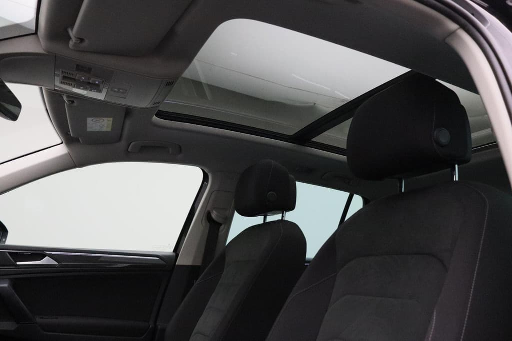 Volkswagen Tiguan 1.4 TSI ACT Connected Series thumbnail 30