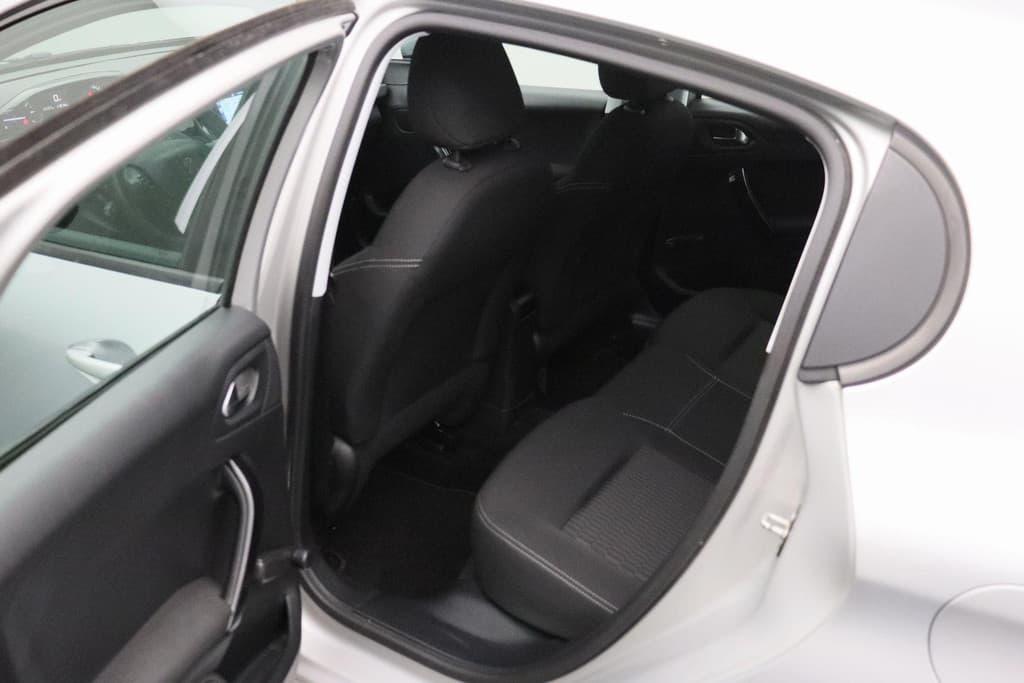 Peugeot 208 1.2 PureTech Blue Lion thumbnail 26