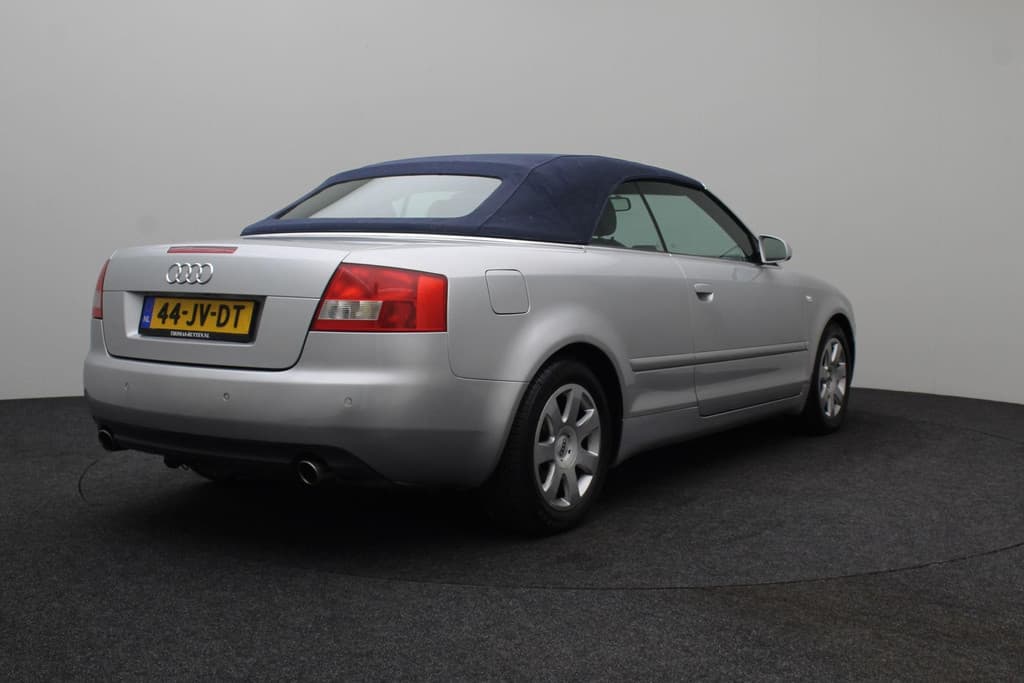 Audi A4 Cabriolet 2.4 V6 Exclusive thumbnail 3