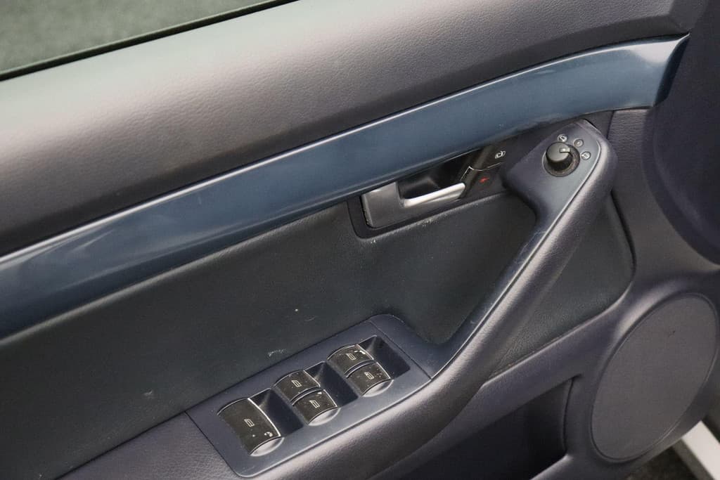 Audi A4 Cabriolet 2.4 V6 Exclusive thumbnail 21