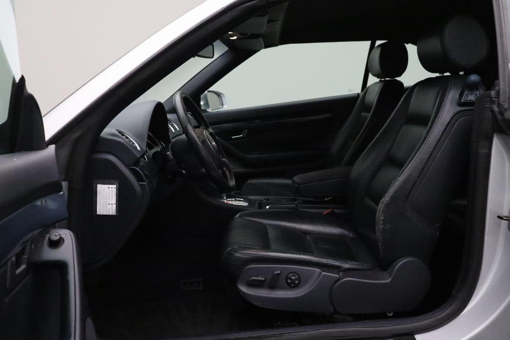 Audi A4 Cabriolet 2.4 V6 Exclusive thumbnail 4