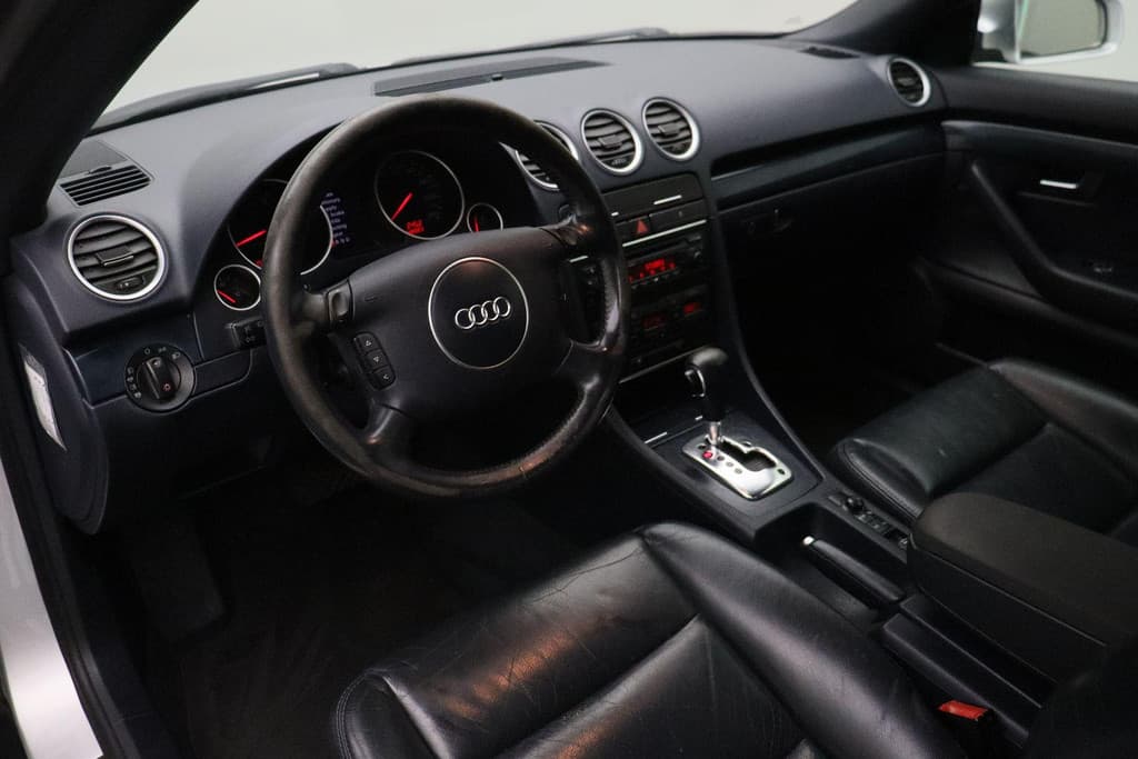 Audi A4 Cabriolet 2.4 V6 Exclusive thumbnail 6