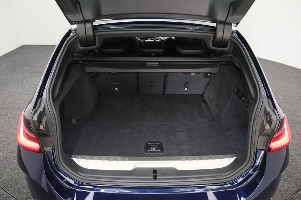 BMW 3 Serie Touring 320e thumbnail 14