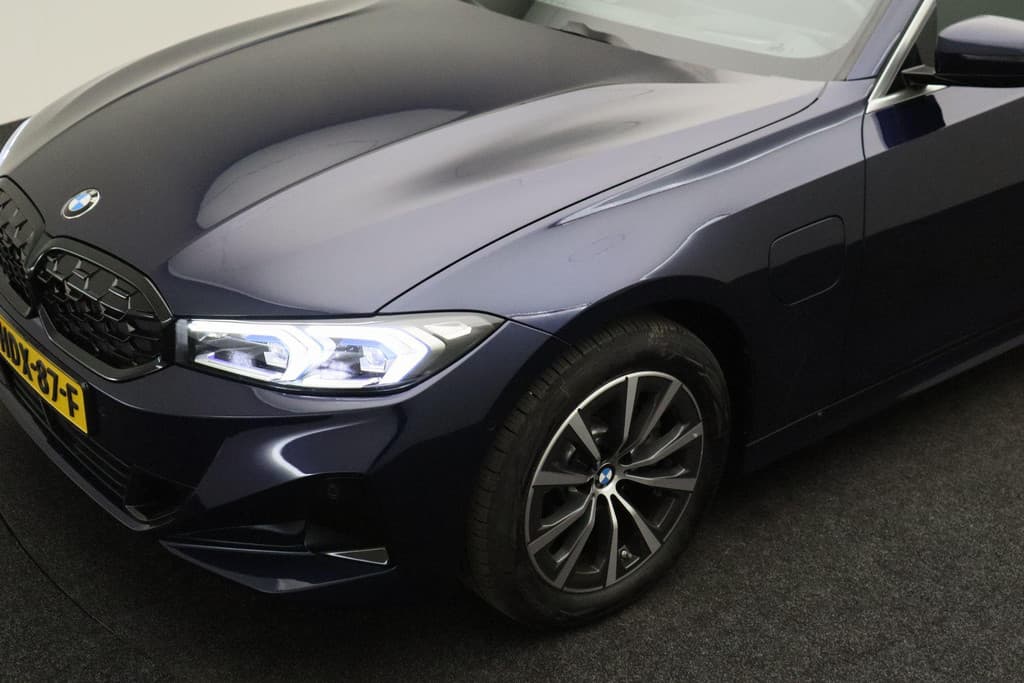 BMW 3 Serie Touring 320e thumbnail 23