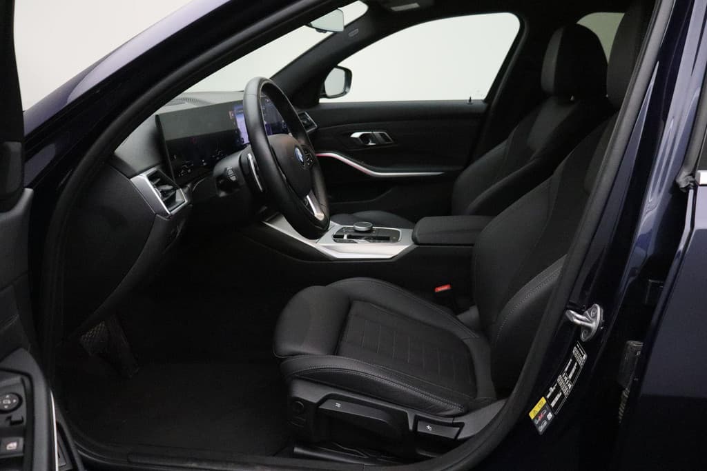 BMW 3 Serie Touring 320e thumbnail 7