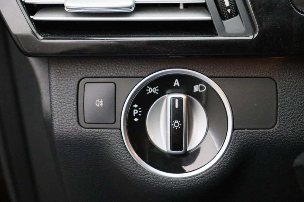 Mercedes-Benz E-Klasse 200 CGI Business Class Avantgarde thumbnail 21