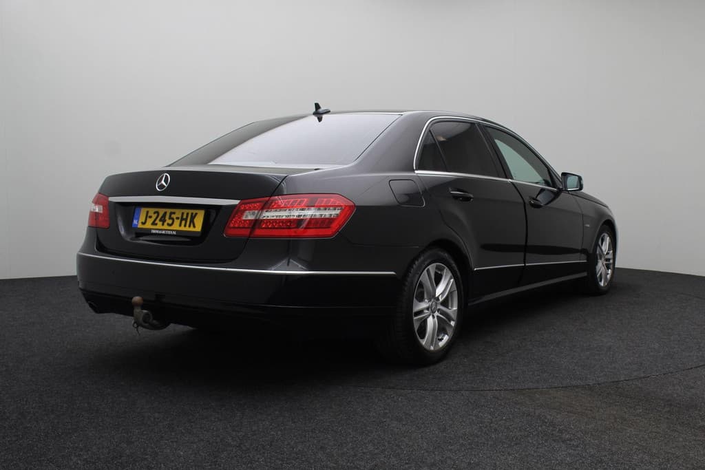 Mercedes-Benz E-Klasse 200 CGI Business Class Avantgarde thumbnail 4