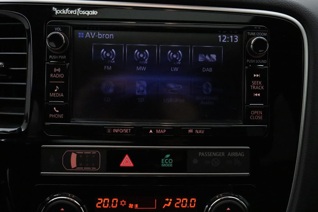 Mitsubishi Outlander 2.4 PHEV S-Edition thumbnail 13