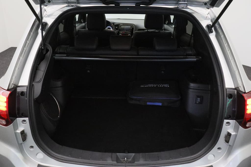 Mitsubishi Outlander 2.4 PHEV S-Edition thumbnail 15