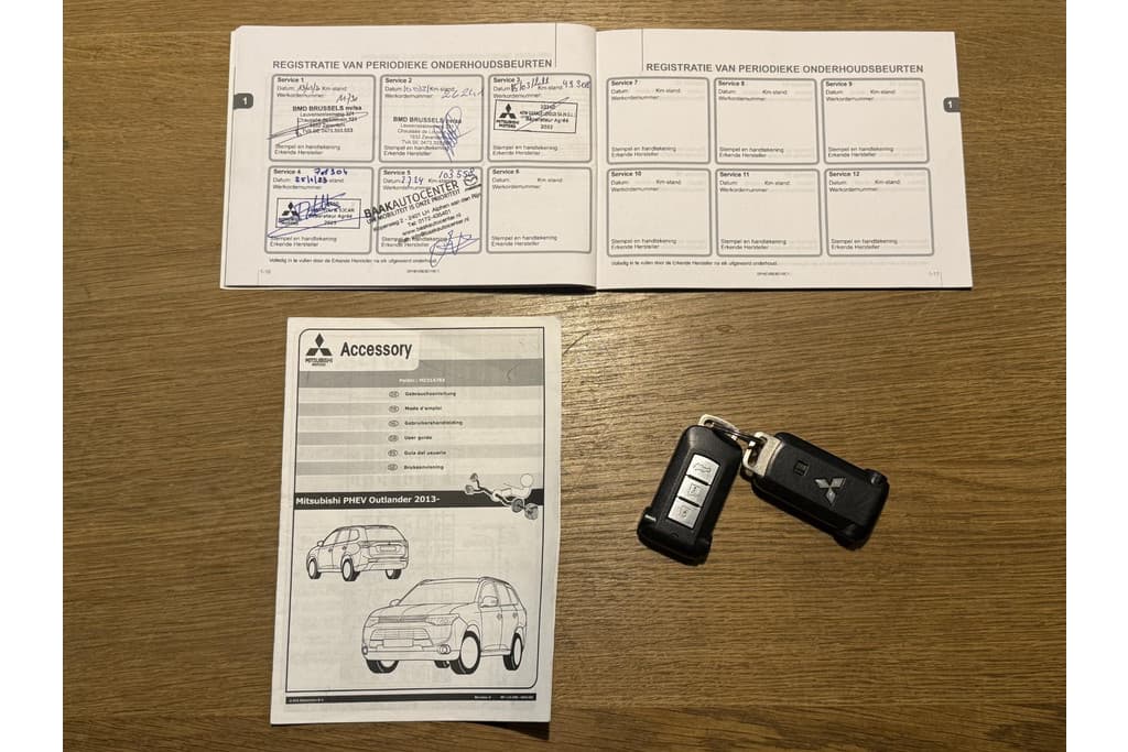 Mitsubishi Outlander 2.4 PHEV S-Edition thumbnail 3