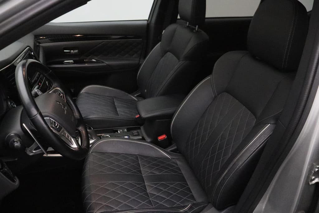 Mitsubishi Outlander 2.4 PHEV S-Edition thumbnail 21