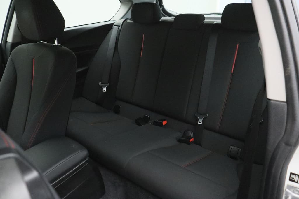 BMW 1-serie 114i EDE Executive thumbnail 11