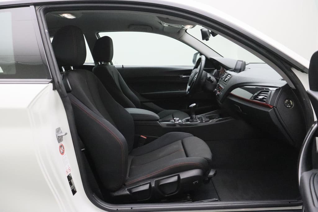 BMW 1-serie 114i EDE Executive thumbnail 13