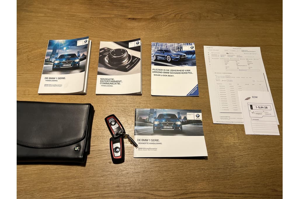 BMW 1-serie 114i EDE Executive thumbnail 3