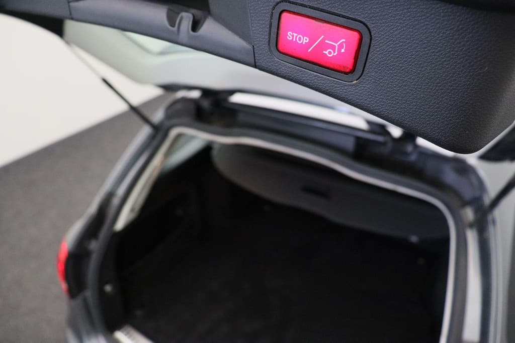 Mercedes-Benz C-Klasse Estate 220 d Business Solution thumbnail 12