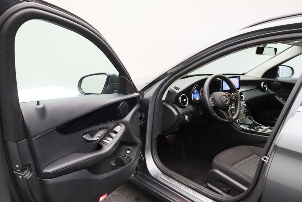 Mercedes-Benz C-Klasse Estate 220 d Business Solution thumbnail 4