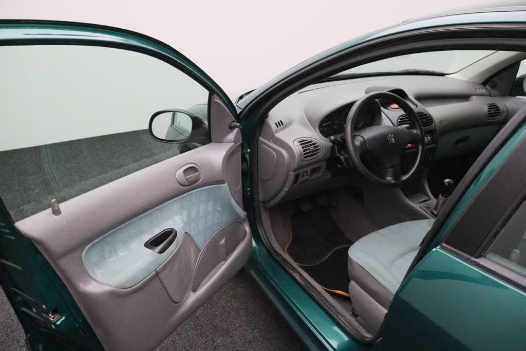 Peugeot 206 1.4 XR thumbnail 4