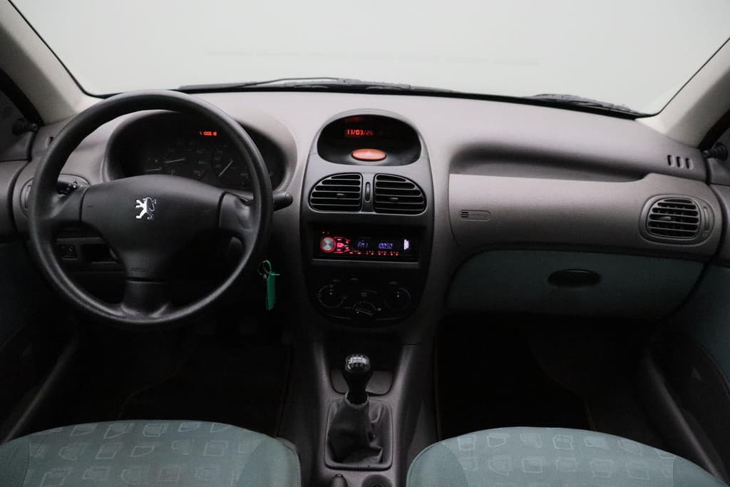 Peugeot 206 1.4 XR thumbnail 7