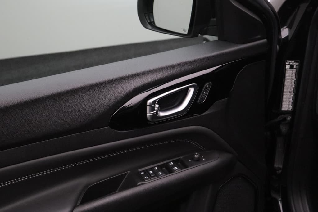 Jeep Compass 4xe 240 Plug-in Hybrid Electric S thumbnail 23