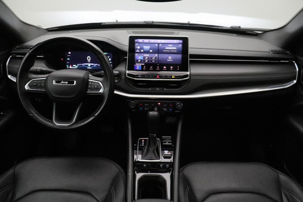 Jeep Compass 4xe 240 Plug-in Hybrid Electric S thumbnail 4