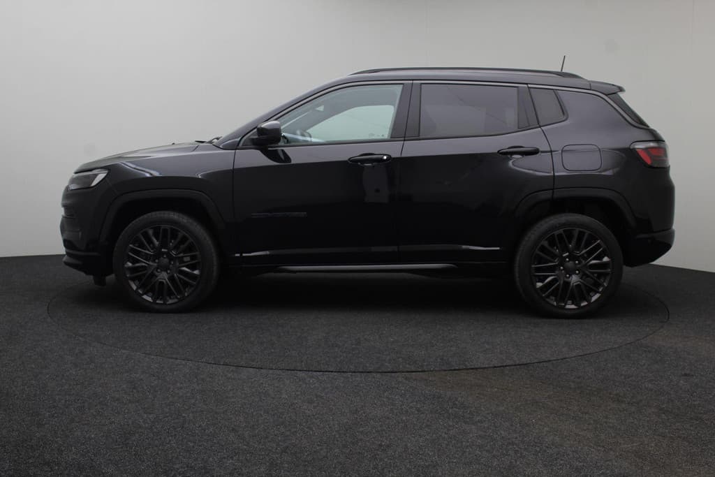 Jeep Compass 4xe 240 Plug-in Hybrid Electric S thumbnail 5