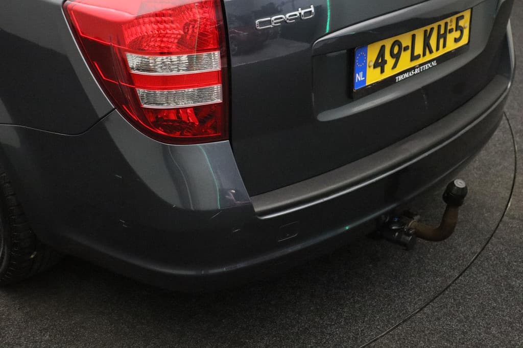 Kia Cee'd Sporty Wagon 1.6 Fifteen thumbnail 19