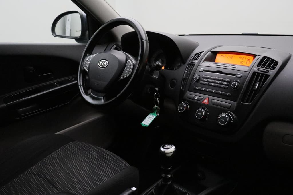 Kia Cee'd Sporty Wagon 1.6 Fifteen thumbnail 9